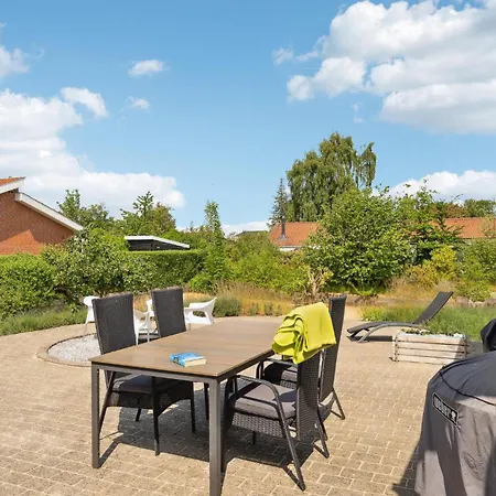 Cozy In Nykobing M With Wifi Refshammer