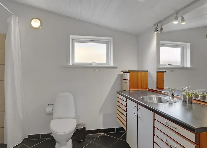 Cozy In Nykobing M With Wifi *